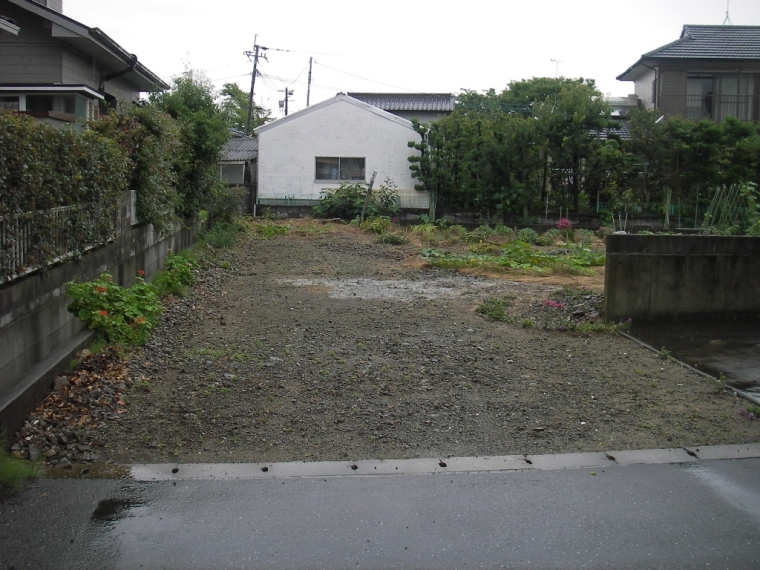 両出建設株式会社
熊本県八代市鏡町両出82-7
TEL:0965-52-3807